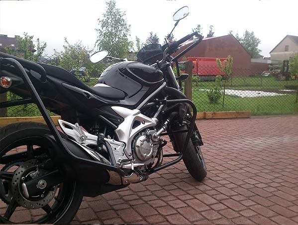 Suzuki Gladius